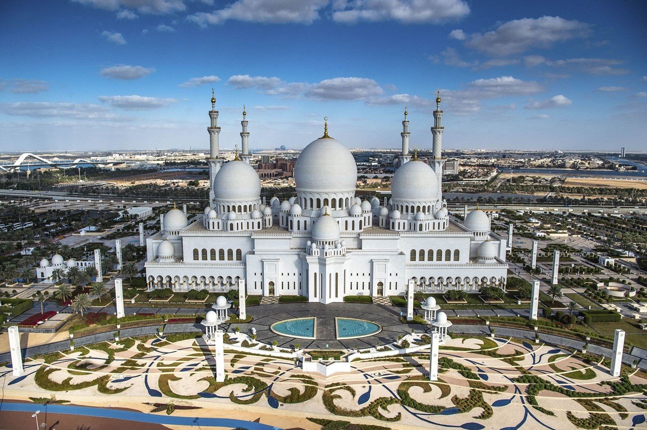 Ultimate Dubai with Abu Dhabi Touch – Luxury & Culture
