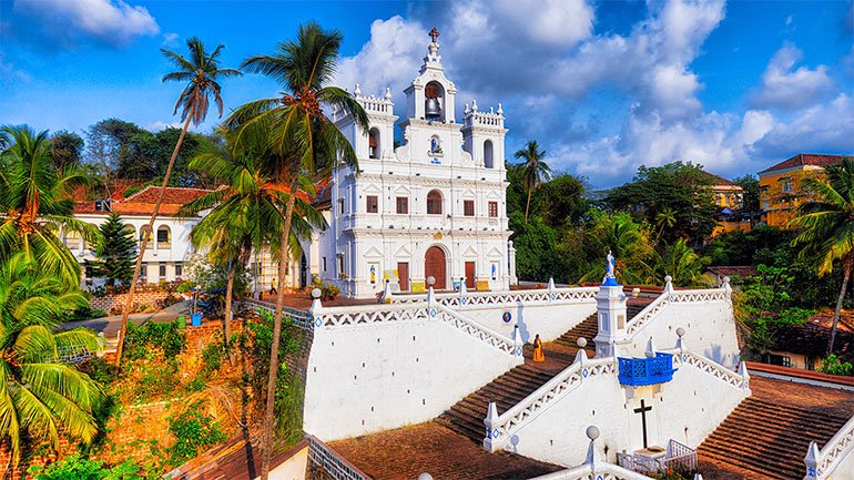 North Goa Escape – Sand, Sea & Souvenirs